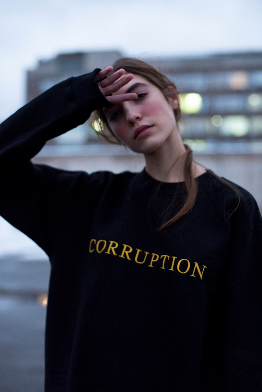 Ksenia Schnaider повторно запускает линию Corruption