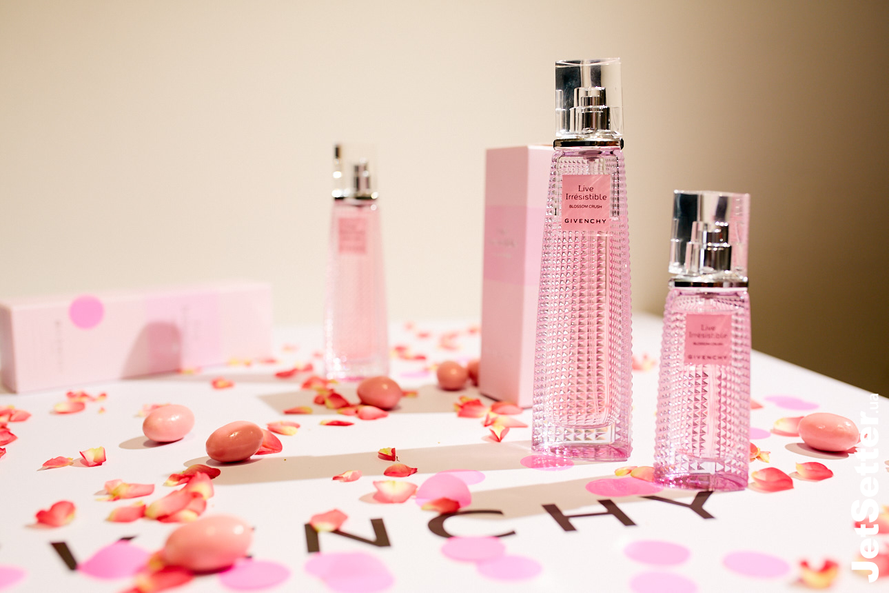 Презентация нового женского аромата Givenchy Live Irresistible Blossom Crush