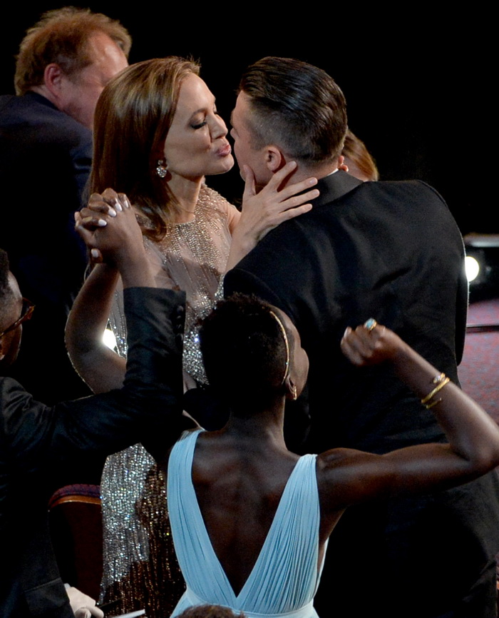 Винтажный «Оскар»: самые красивые пары и самые яркие поцелуи