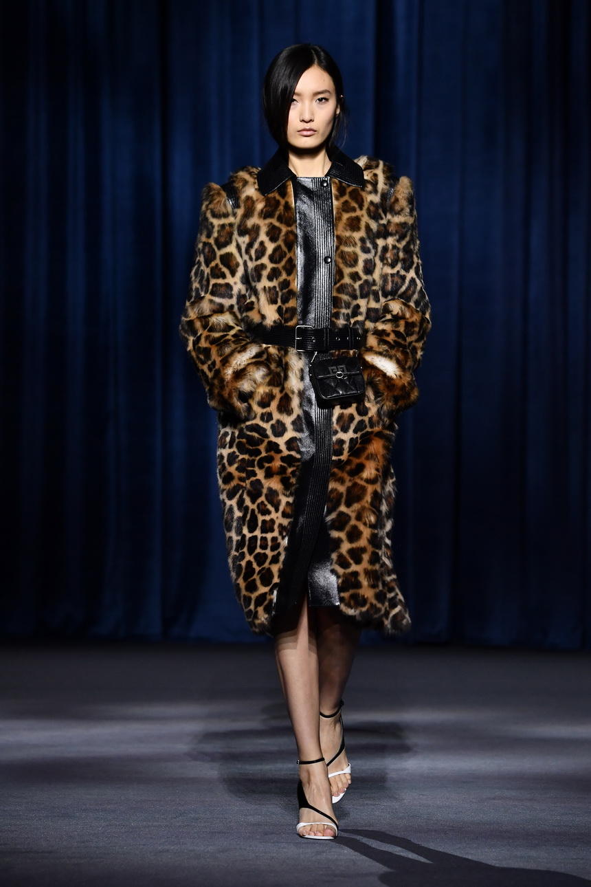 Неделя моды в Париже: нуар и ночная жизнь Берлина от Givenchy