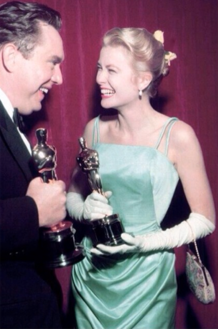 Это успех! 13 самых лучших платьев за всю историю церемонии «Оскар»