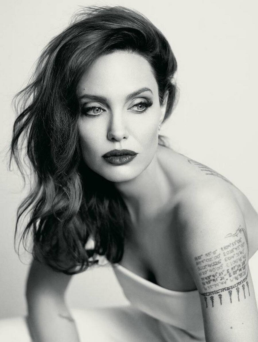 Анджелина Джоли — откровенно о старении, красной помаде и морщинах