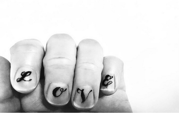 Арт-новинка Instagram: татуировки на ногтях