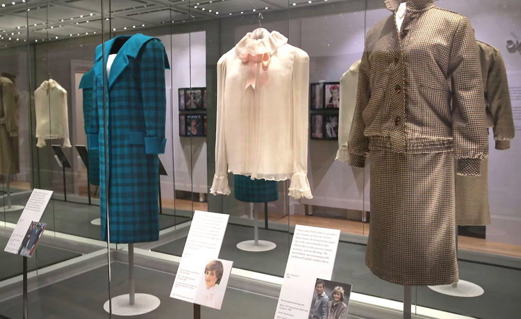 В Лондоне вновь откроется выставка нарядов принцессы Дианы