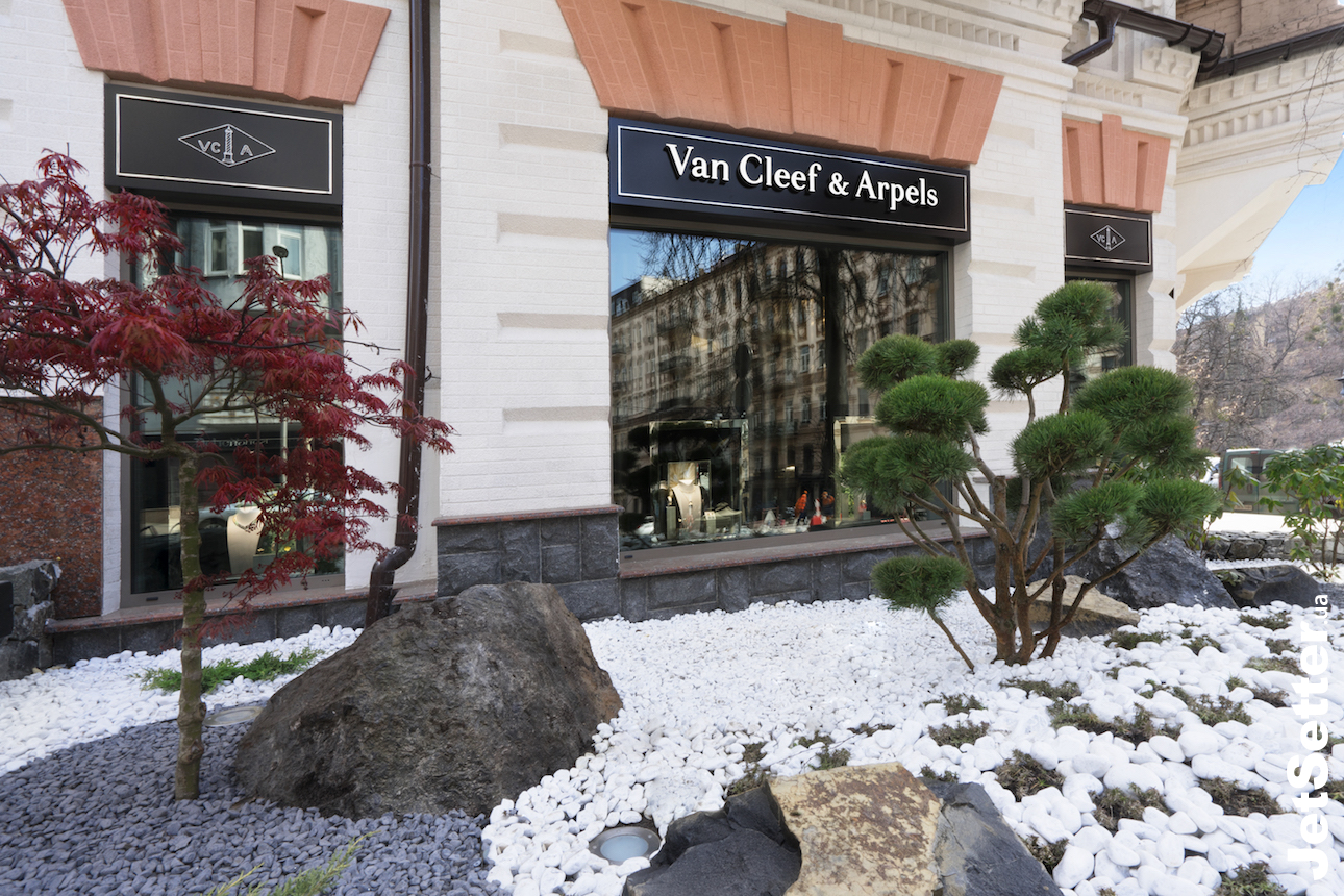 Van Cleef & Arpels открыл новый бутик в Киеве