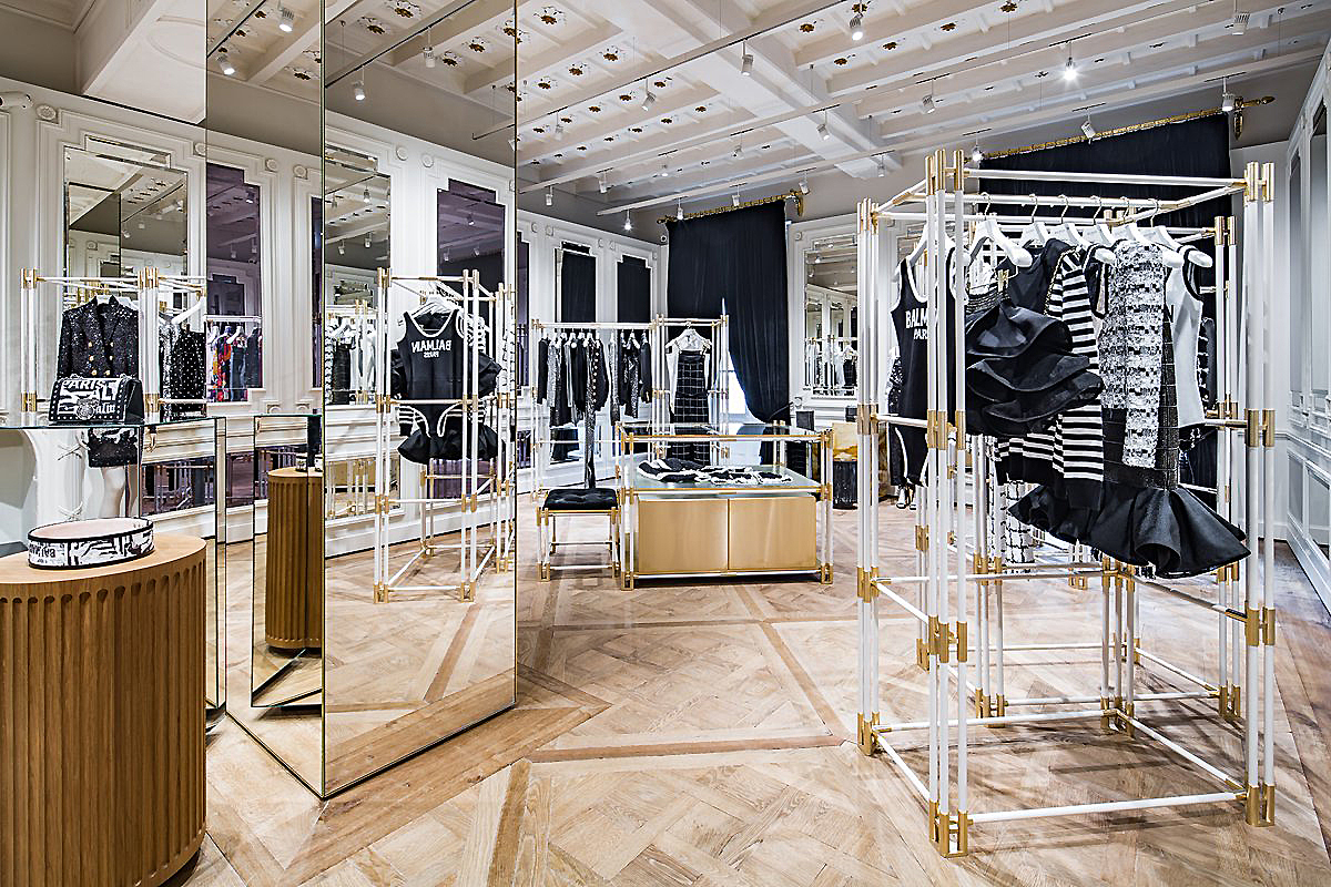 Мода и технологии: в Милане открылся ультрасовременный бутик Balmain