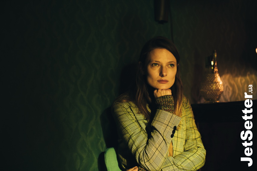 Татьяна Рубан примерила роль жертвы в новом клипе Макса Барских