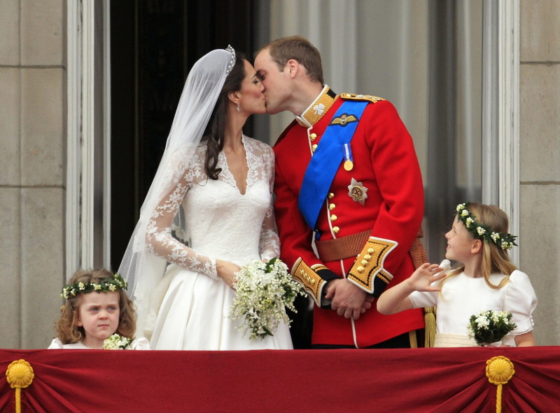 О брачной ночи, свадебном путешествии и организационных моментах: подробности свадьбы принца Гарри и Меган Маркл