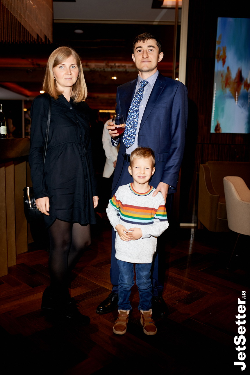 Евгений и Виктория Рудченко с сыном