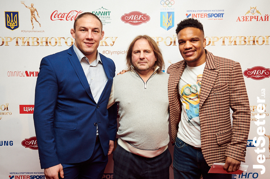 Валерій Андрійцев (срібний призер Олімпійських ігор з вільної боротьби), Олег Кравченко (президент Асоціації спортивної боротьби) та Жан Беленюк