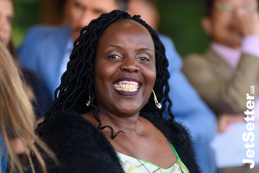 британсько-угандійська співачка Накабірі Амуті Бінайса
