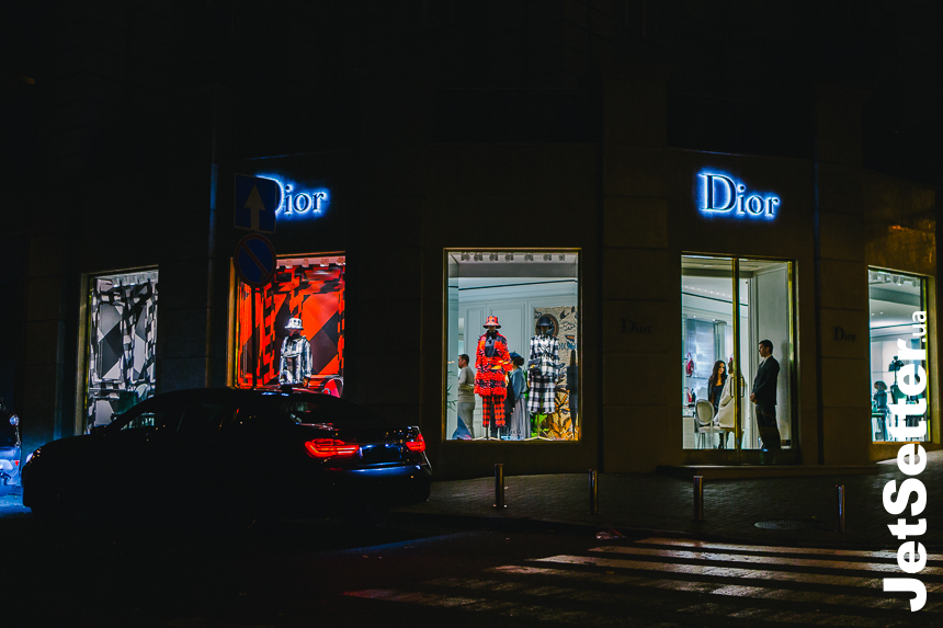 Презентація колекції Cruise 2020 у бутику Dior