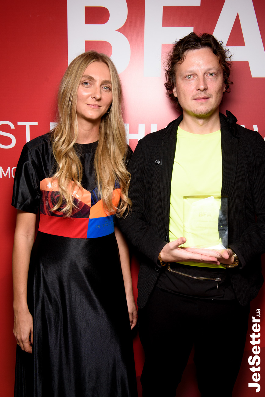 Переможці у номінаціях «Прорив року» та «SUSTAINABLE fashion» Ксенія та Антон Шнайдери