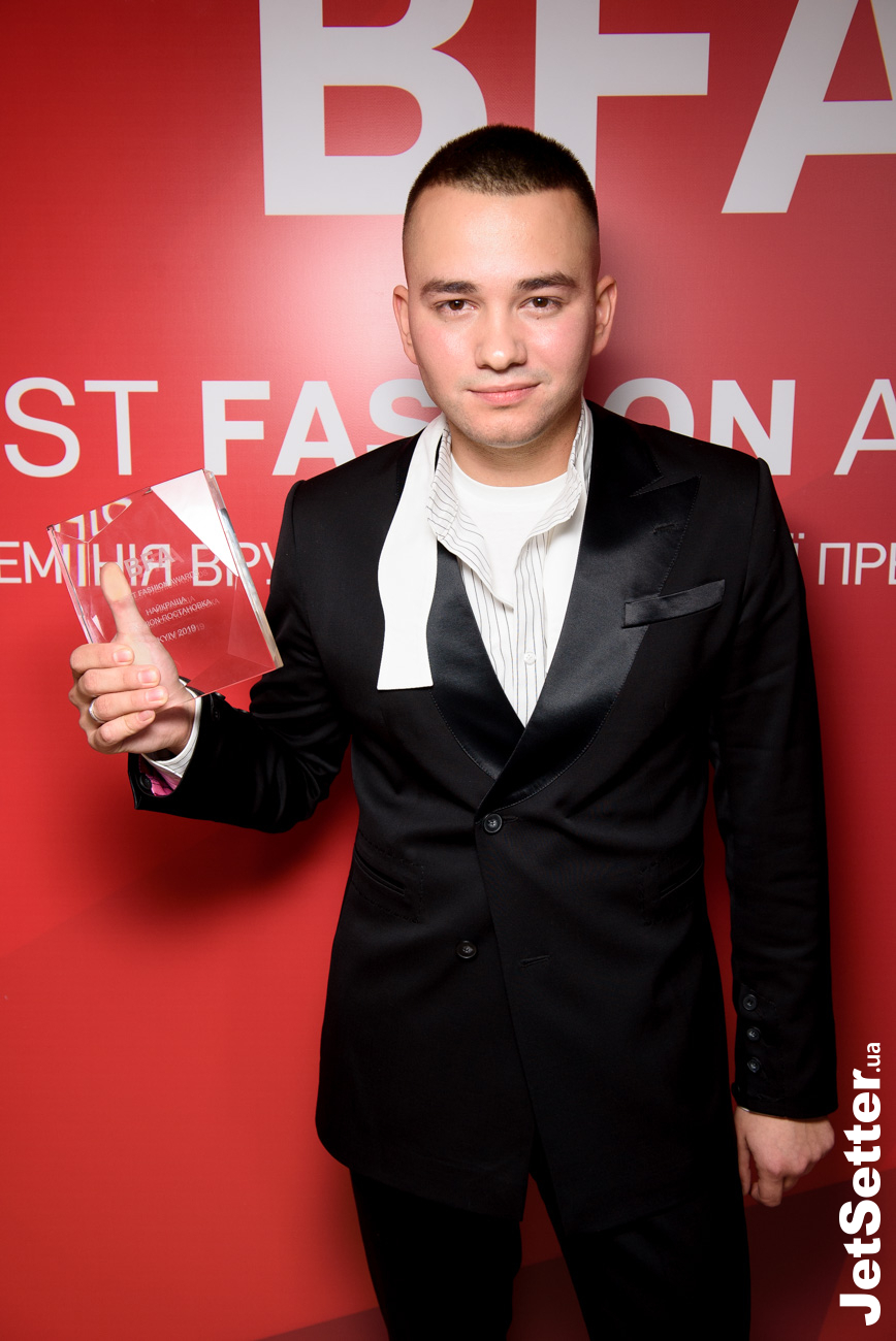 Переможець у номінації «Найкраща fashion-постановка» – дизайнер бренда Frolov Іван Фролов
