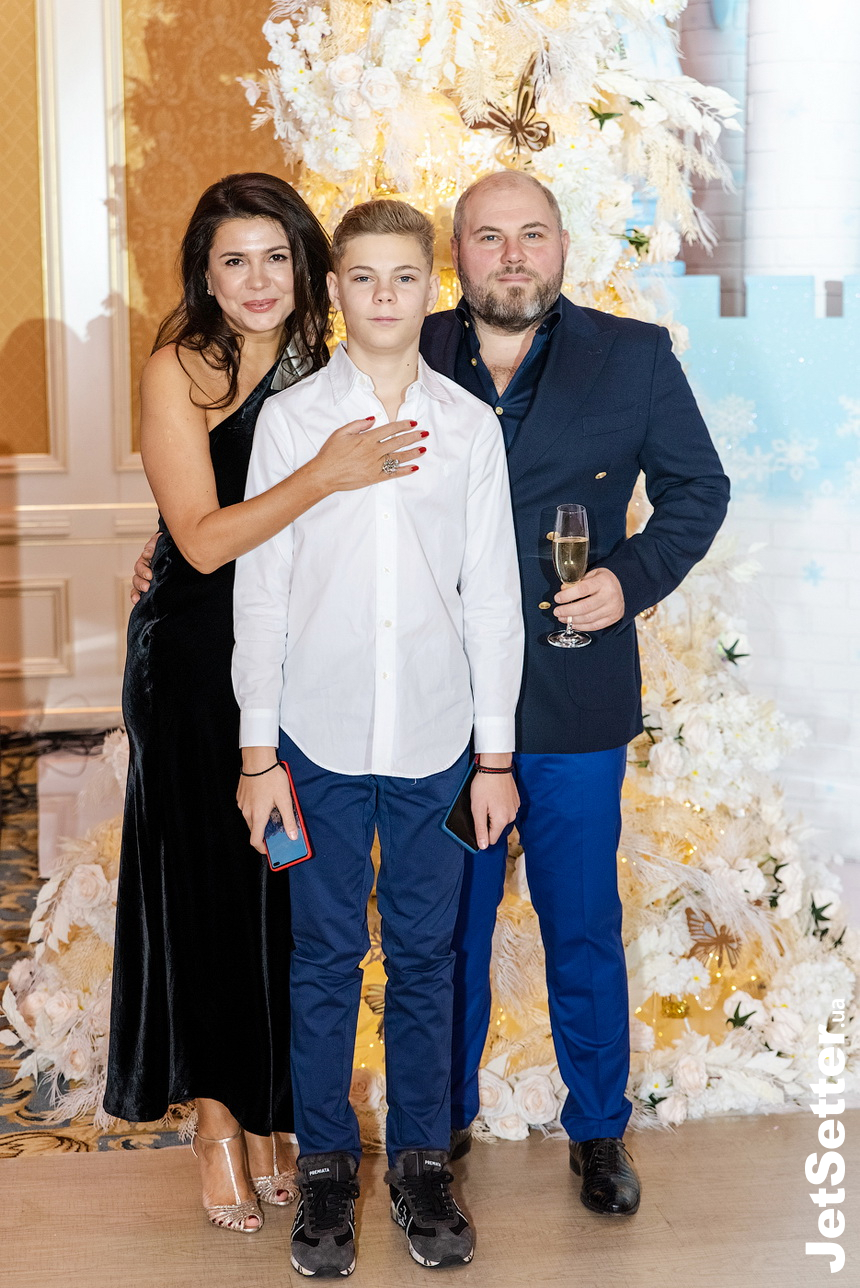 Вікторія Коновальчук та Віталій Бондарук з сином Олександром
