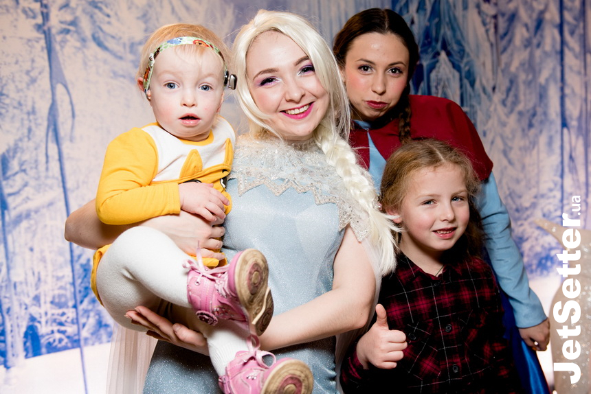 «Казкова країна»: новорічне свято для дітей у КВЦ «Парковий»