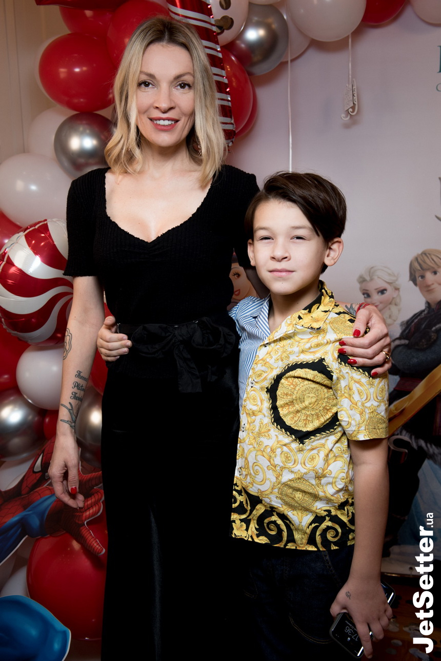 Поліна Неня з сином