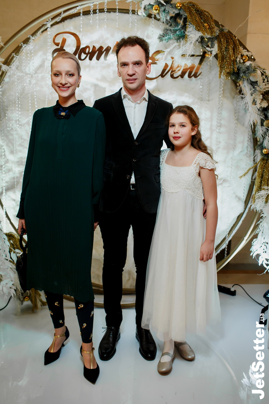 Олімпія Вайтмусташ та Олександр Смірнов з донькою