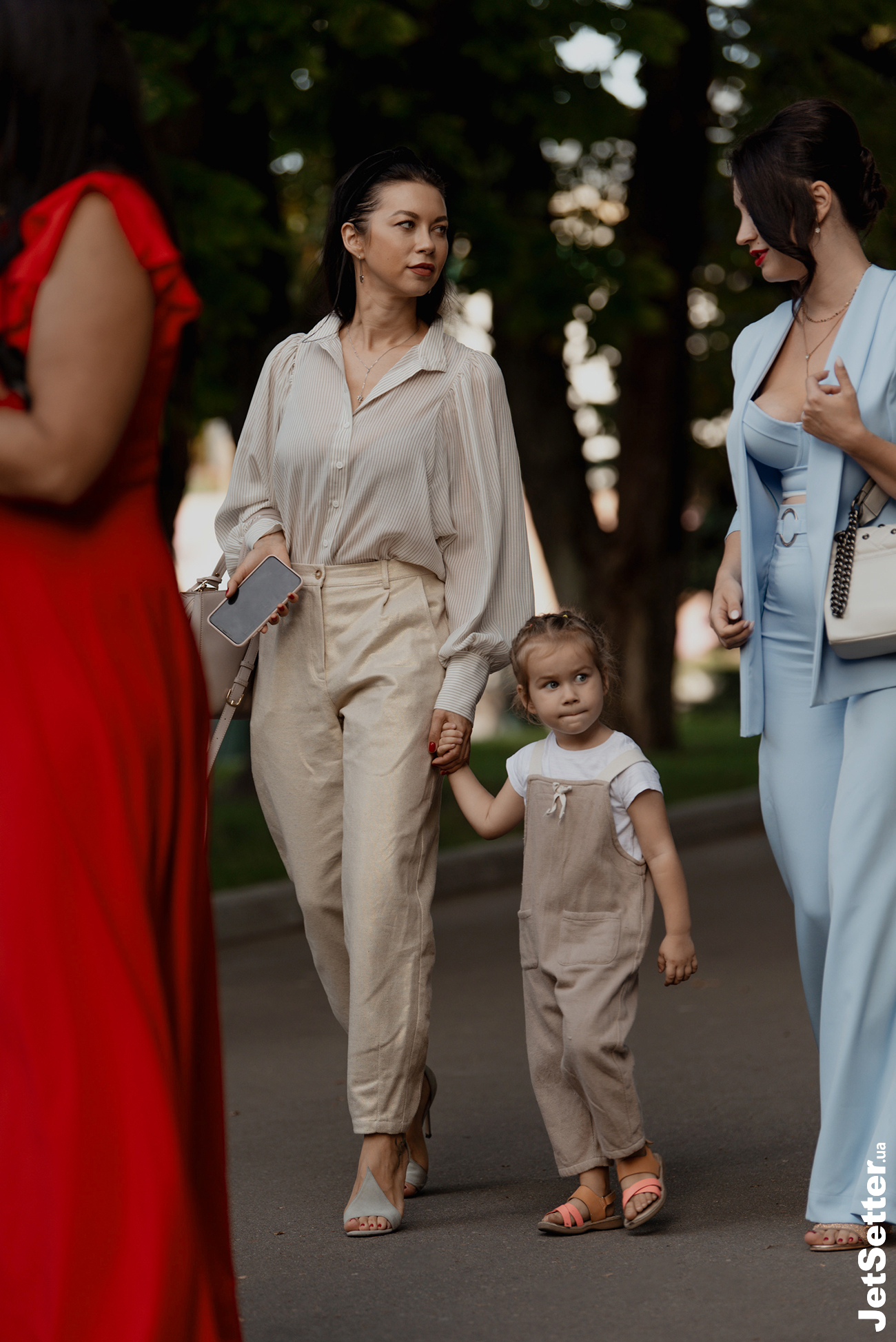 Поліна Логунова з донькою