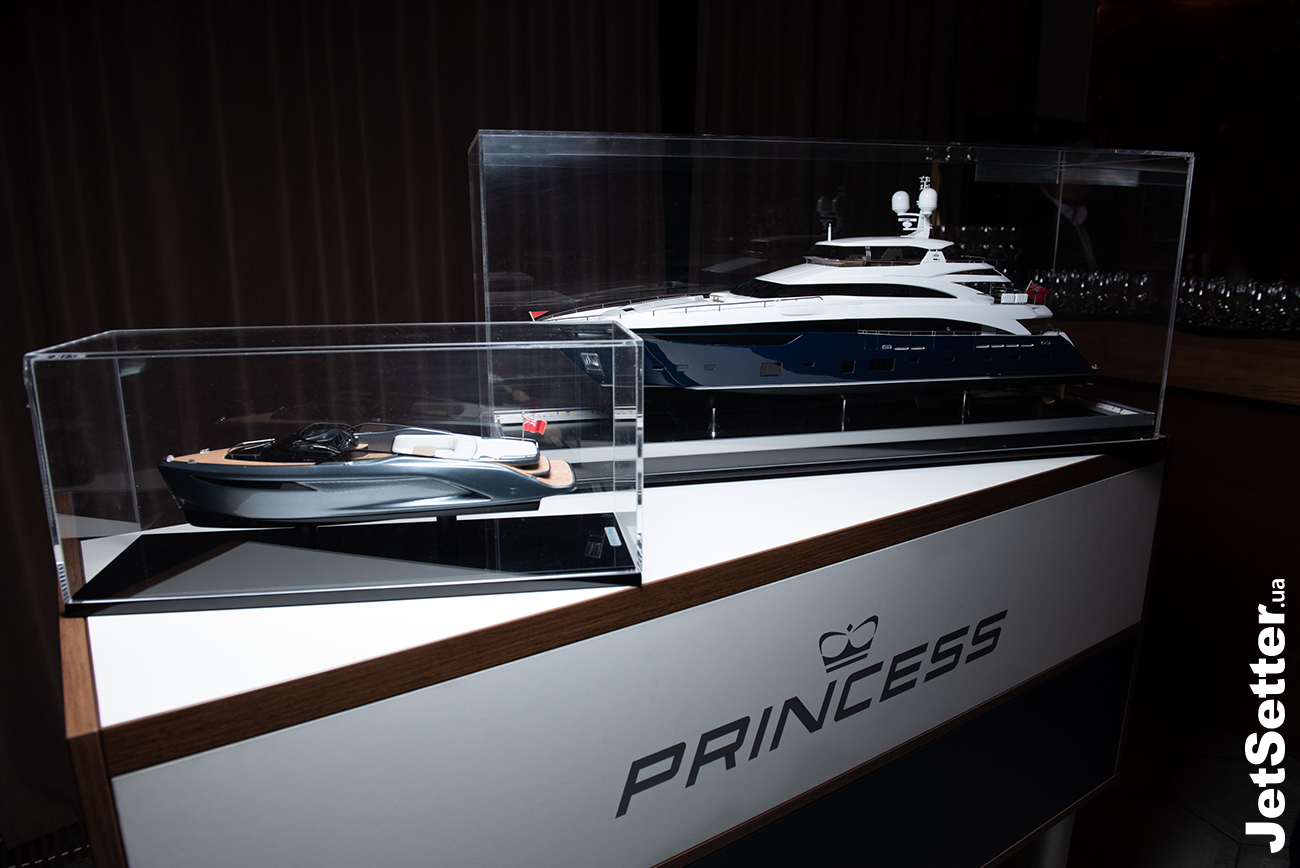 Бренд Princess Yachts Ukraine розіграв запрошення на виставку яхт Dusseldorf Boat Show
