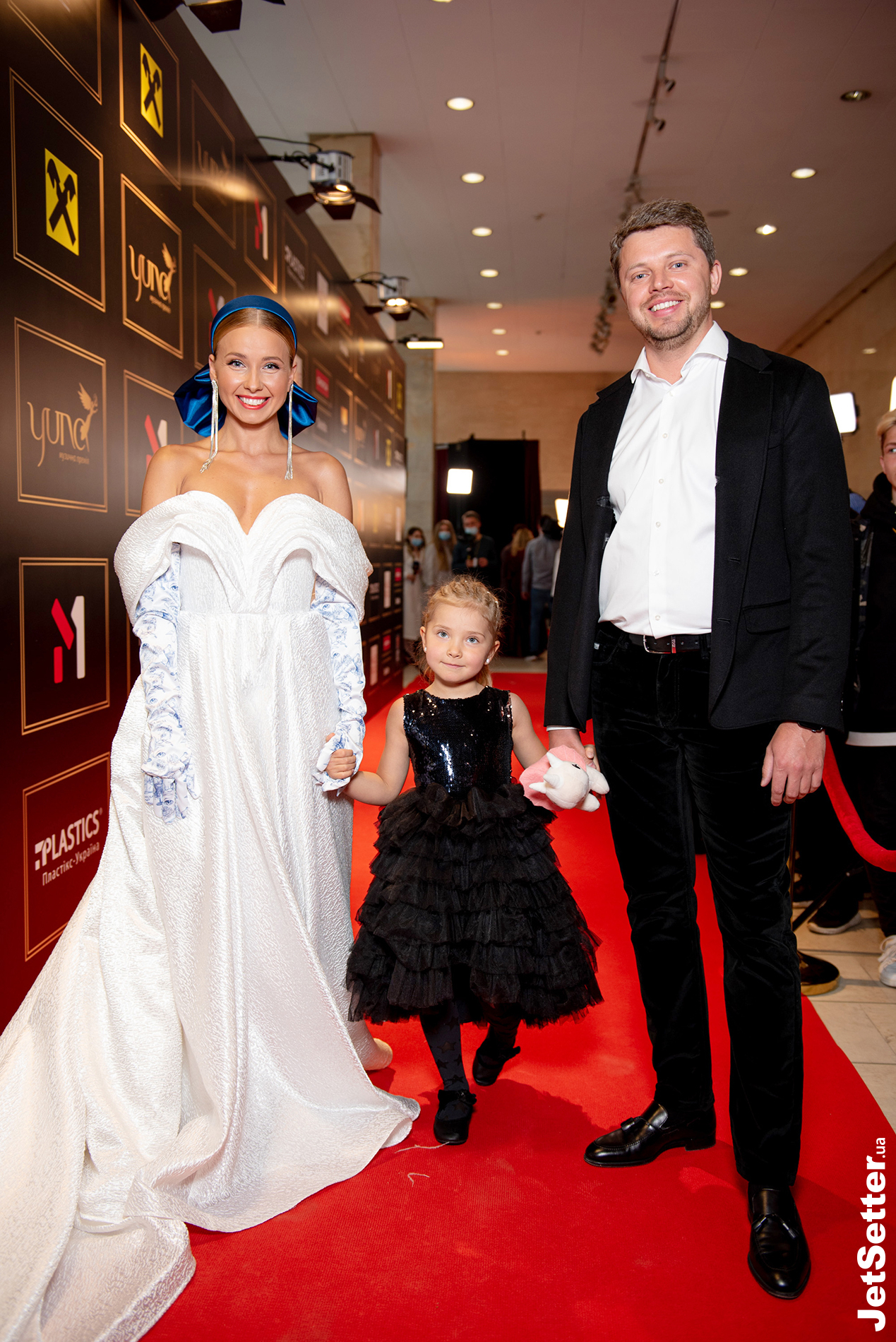 Маша Виноградова з чоловіком та донькою