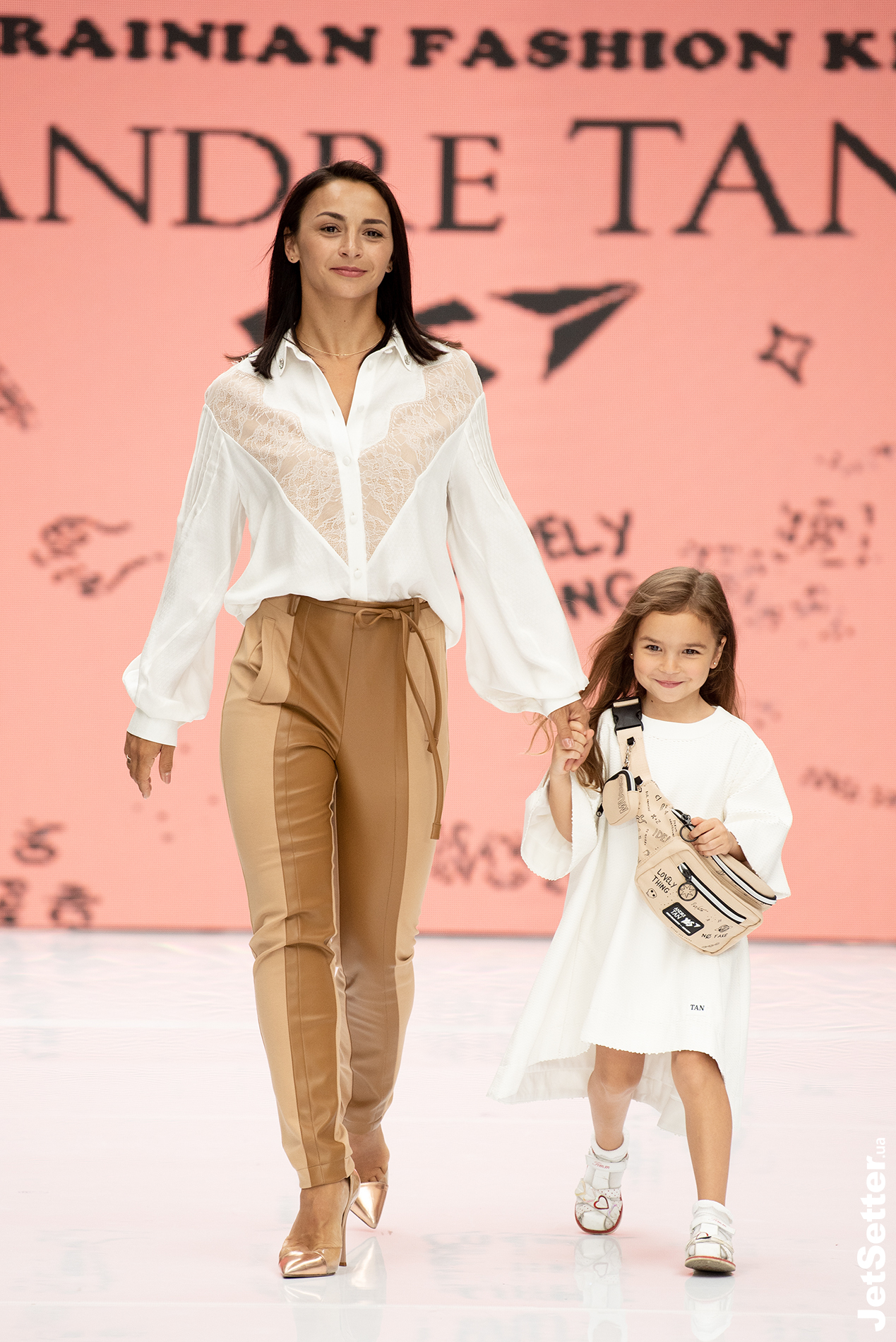 Ілона Гвоздьова з донькою