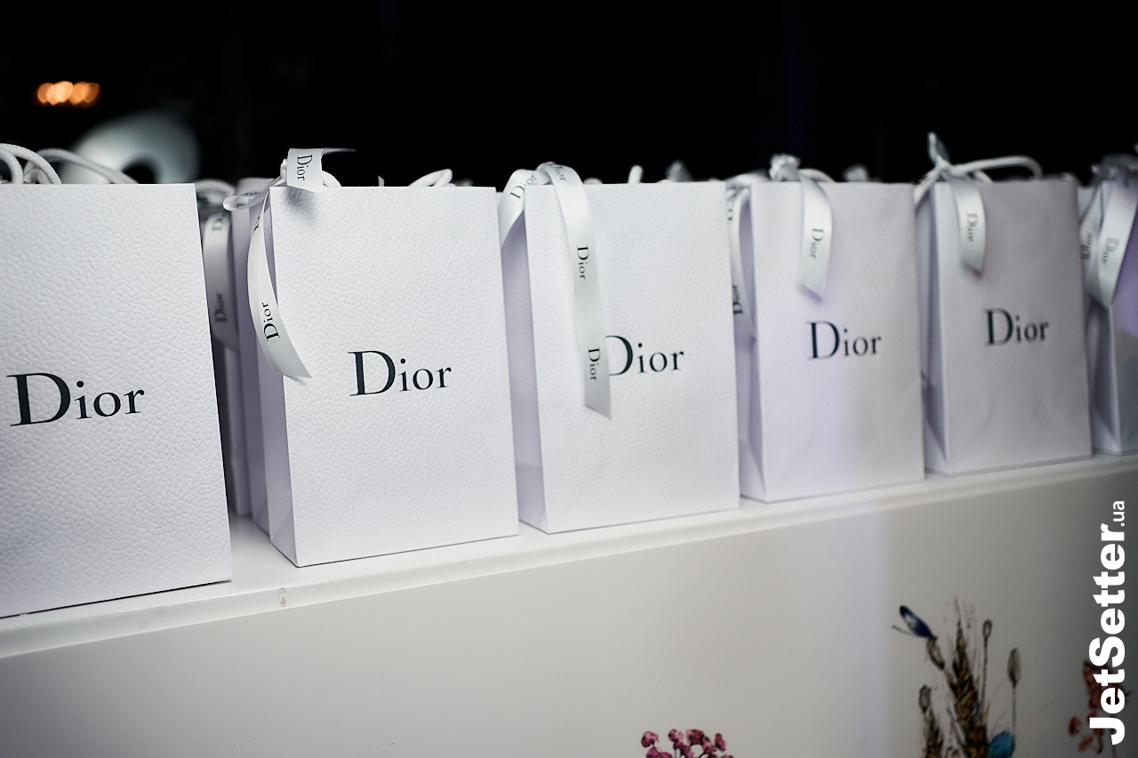 Презентація нового аромату Miss Dior на даху столичного ЦУМу