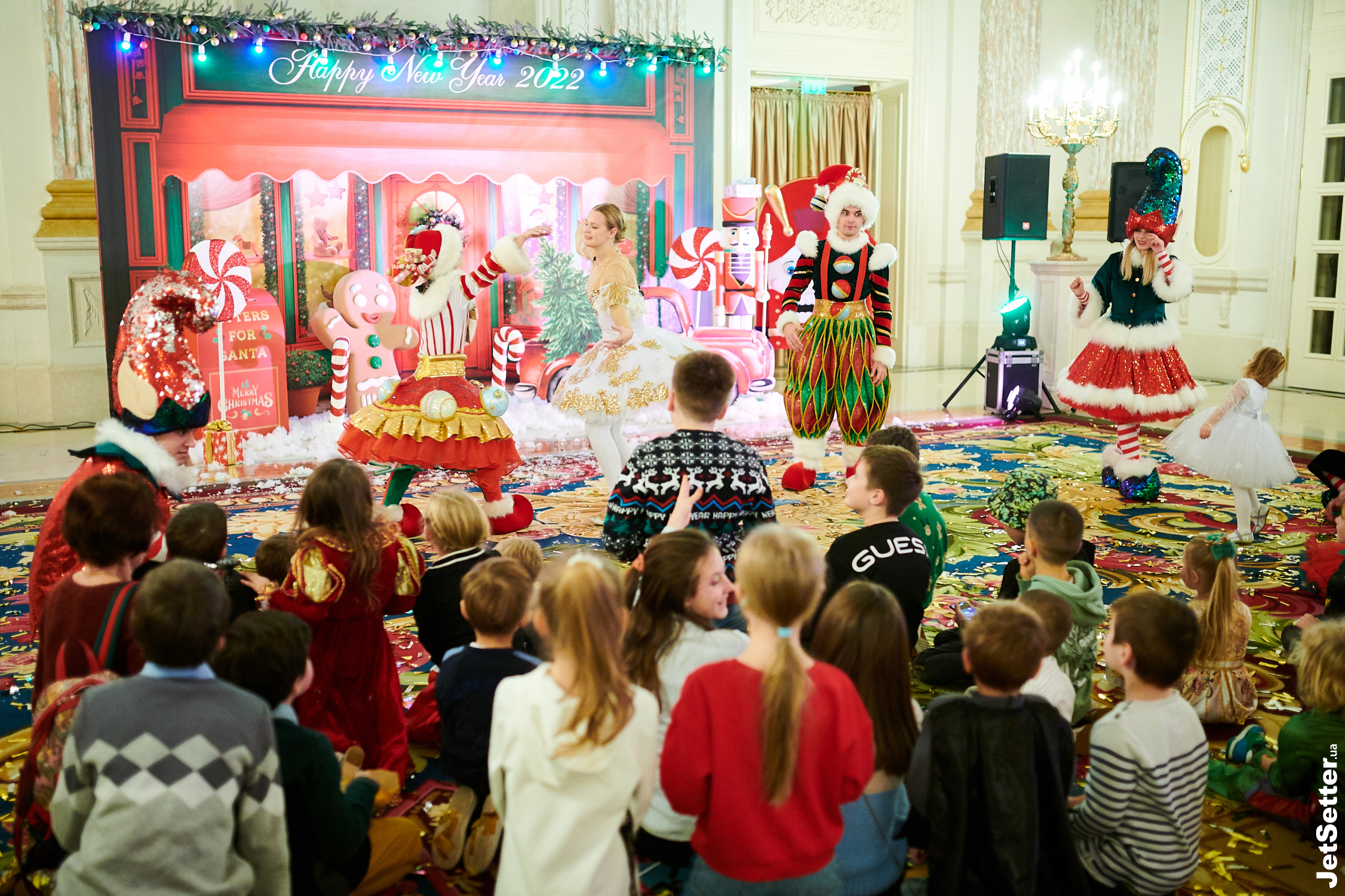 Новорічна казка: благодійне свято у Fairmont Grand Hotel Kyiv