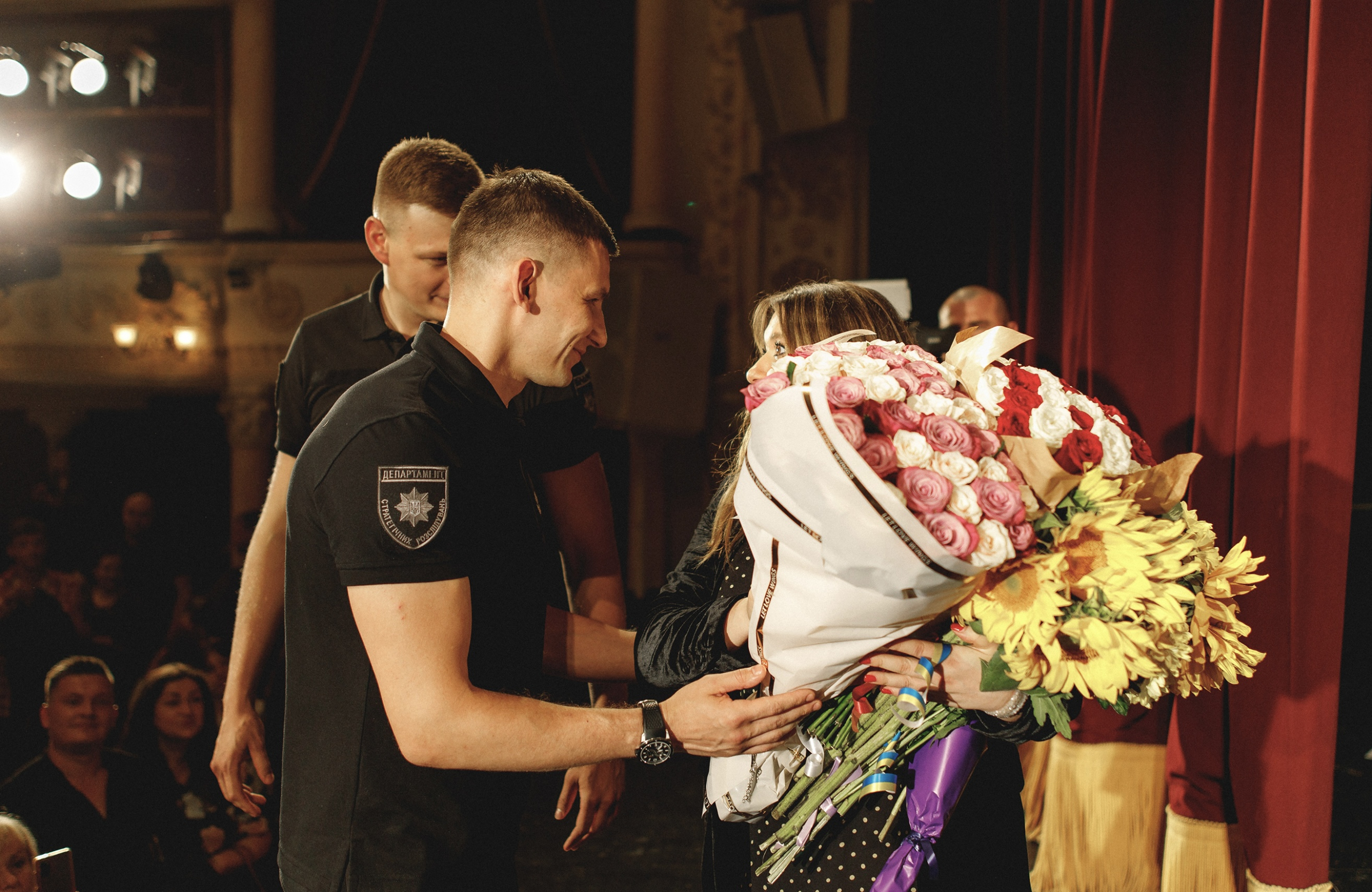 Сюрприз від ЗСУ: день народження Наталії Могилевської на сцені Національного театру імені Лесі Українки