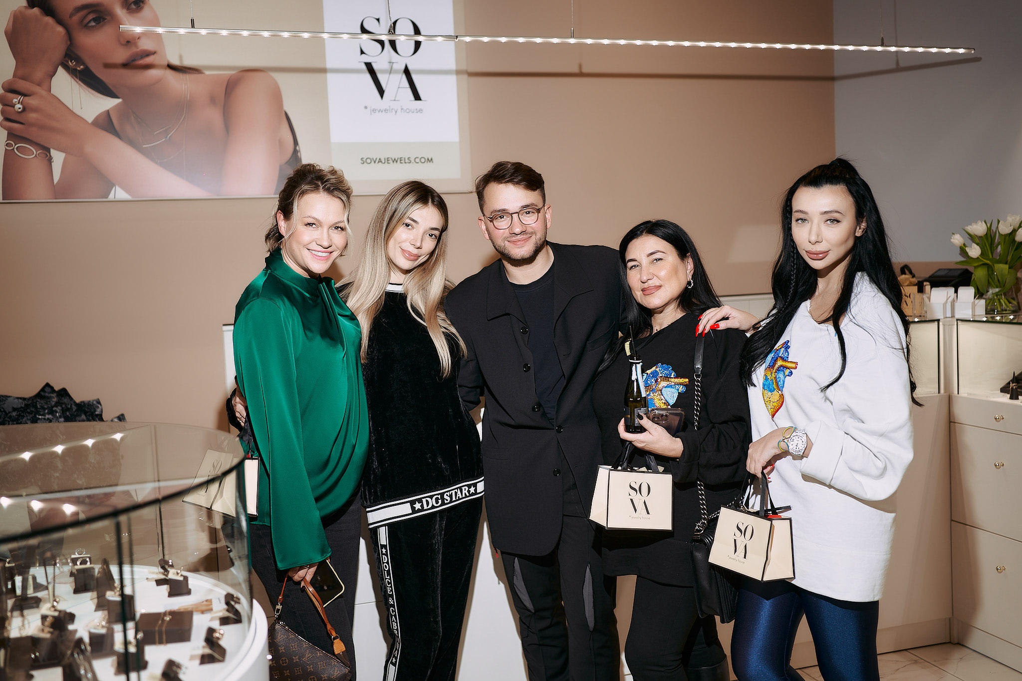 For Love: Іван Фролов та SOVA презентували благодійну колекцію в оновленому бутику в ЦУМ