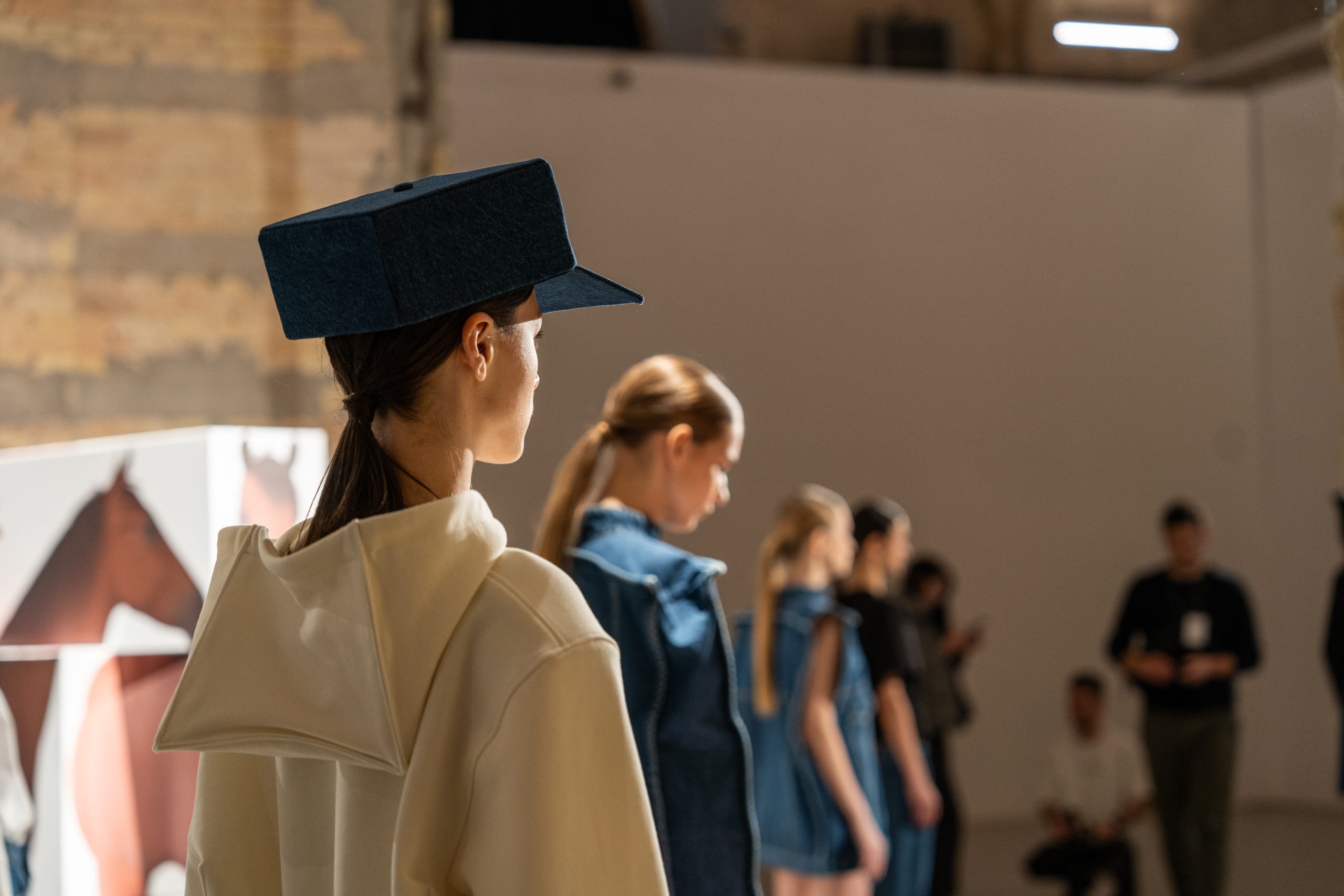 Think inside the box: презентація KSENIASCHNAIDER FW25 під час UFW