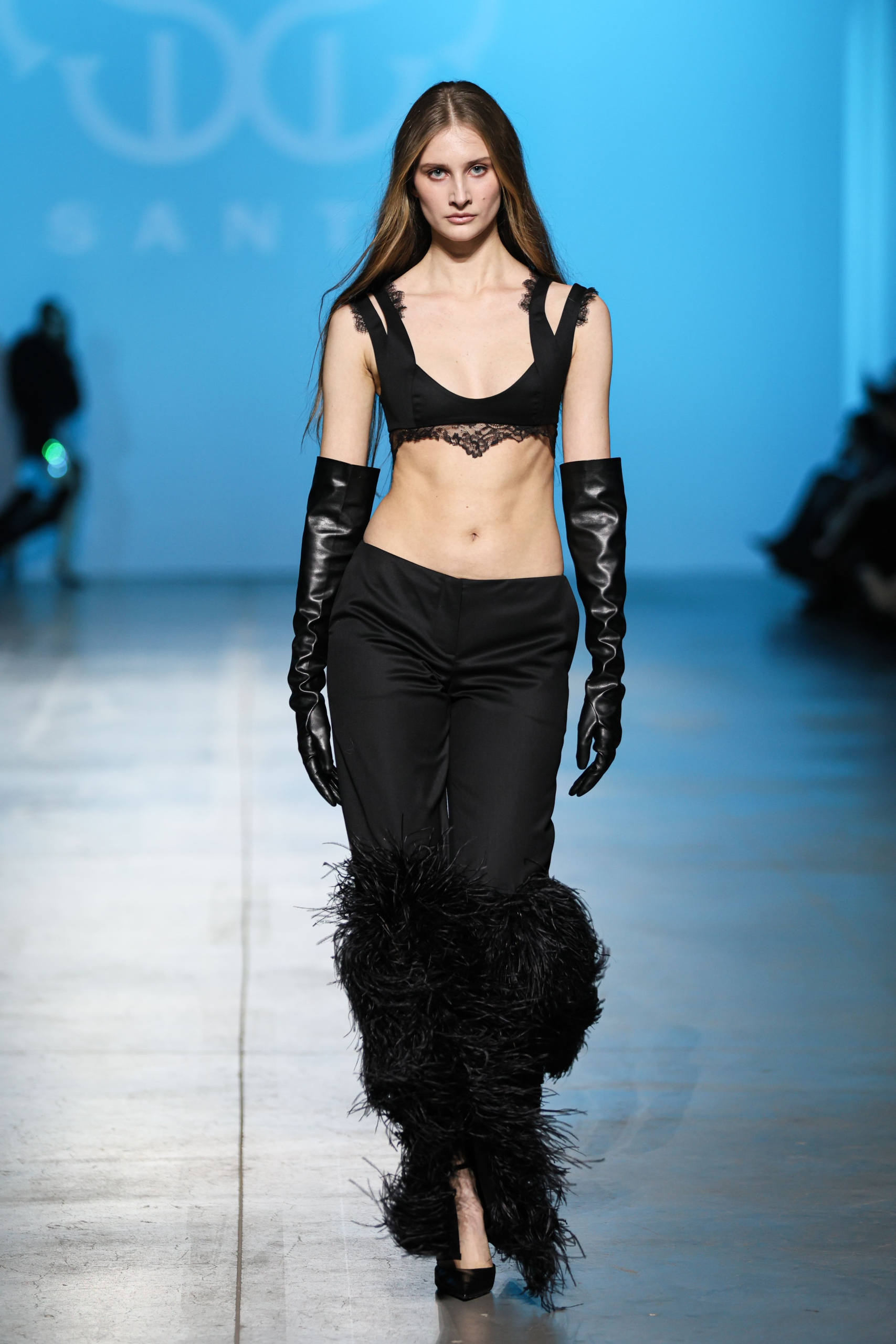 Ukrainian Fashion Week: спокуса та елегантність на показі SANTA FW25/26
