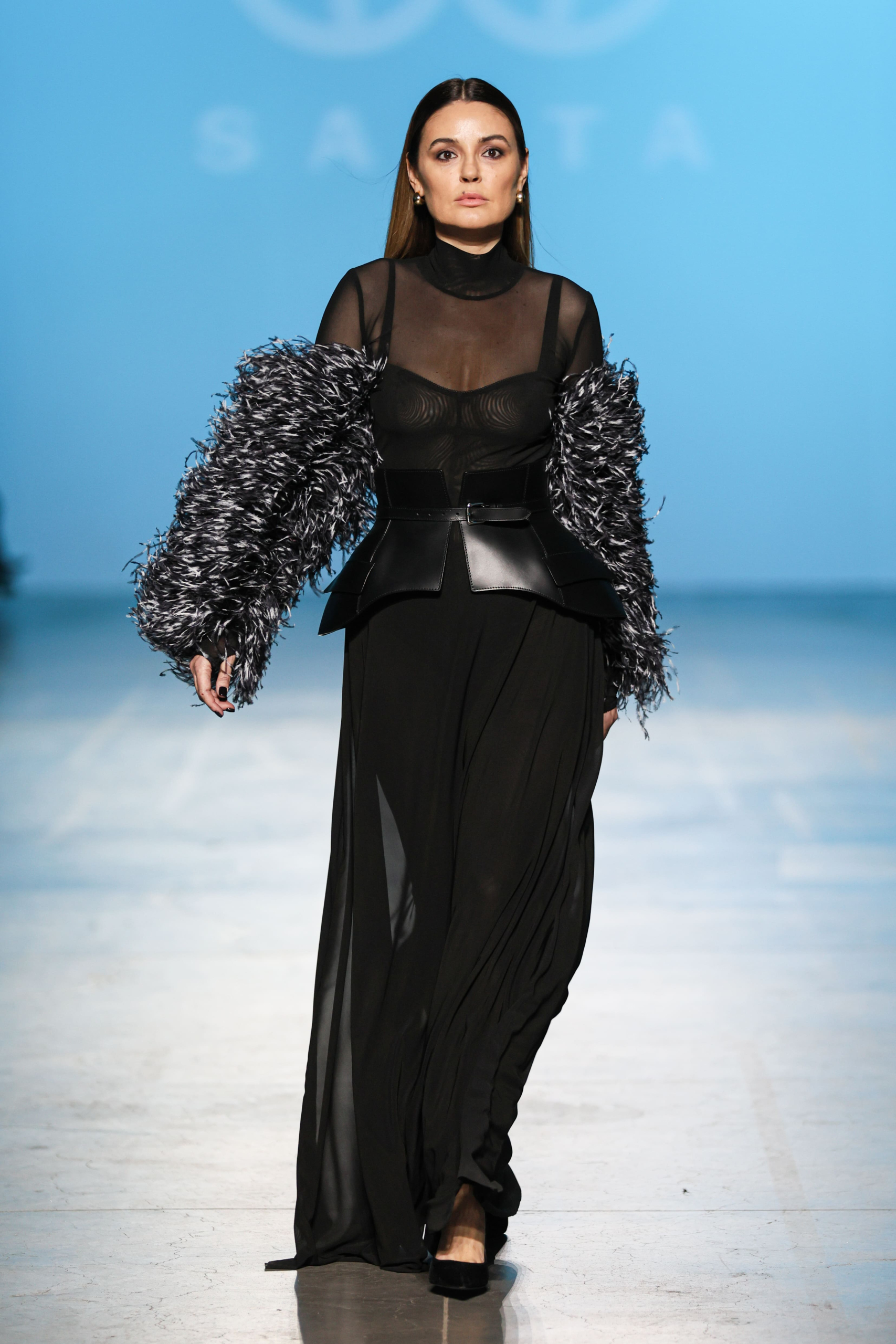 Ukrainian Fashion Week: спокуса та елегантність на показі SANTA FW25/26