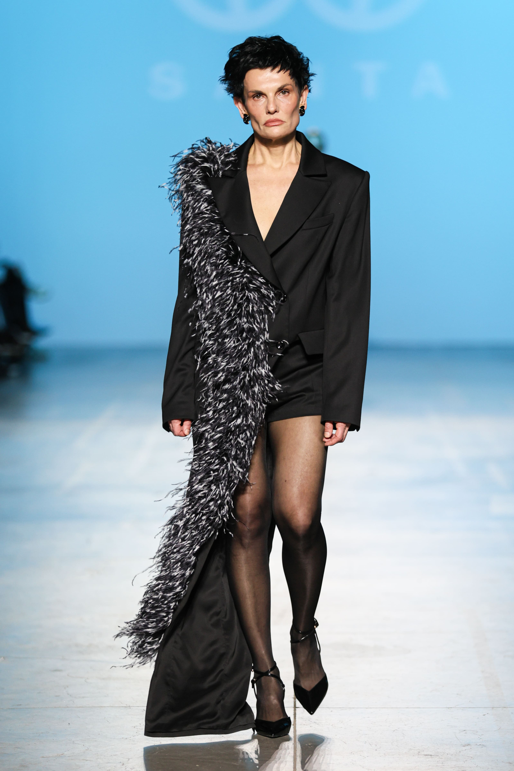 Ukrainian Fashion Week: спокуса та елегантність на показі SANTA FW25/26