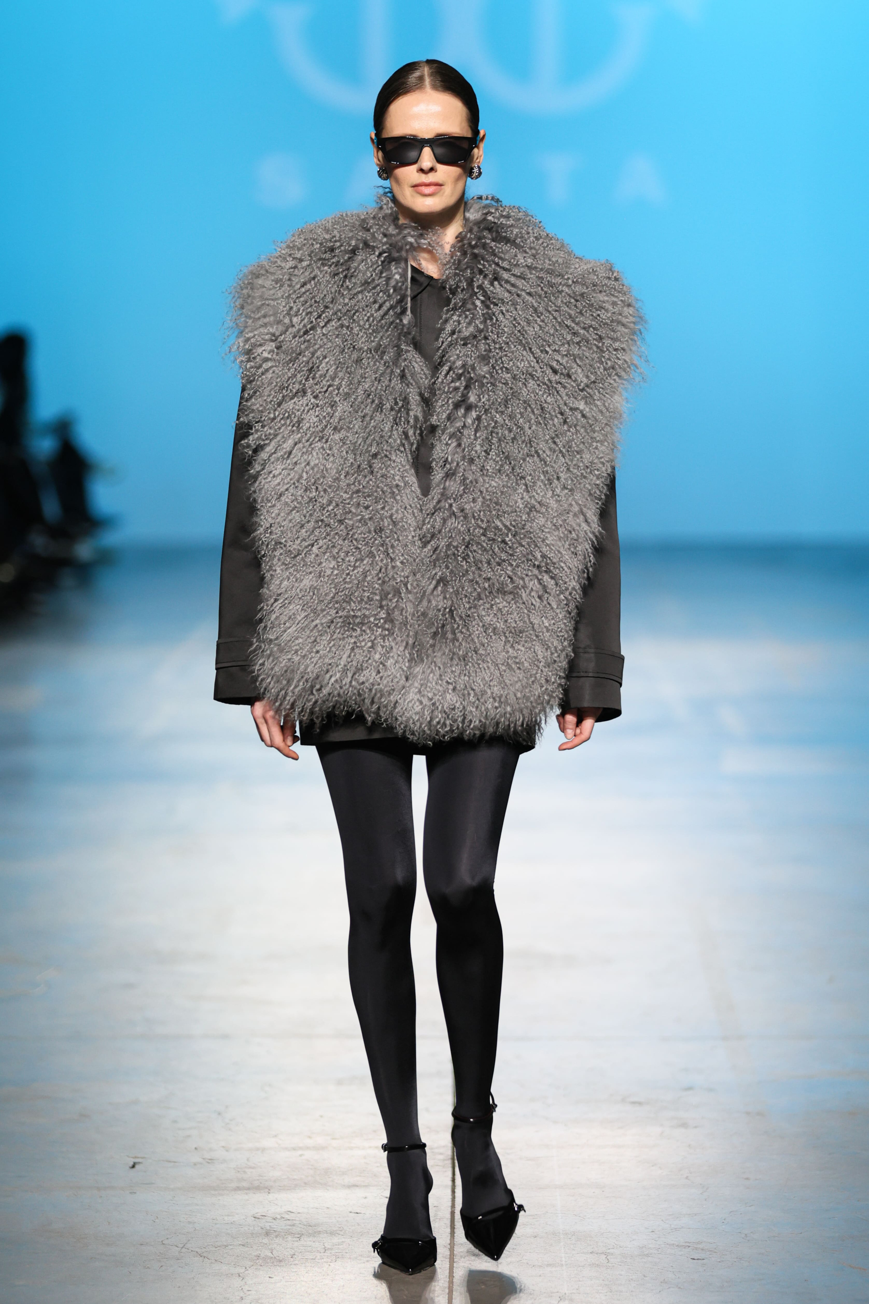 Ukrainian Fashion Week: спокуса та елегантність на показі SANTA FW25/26