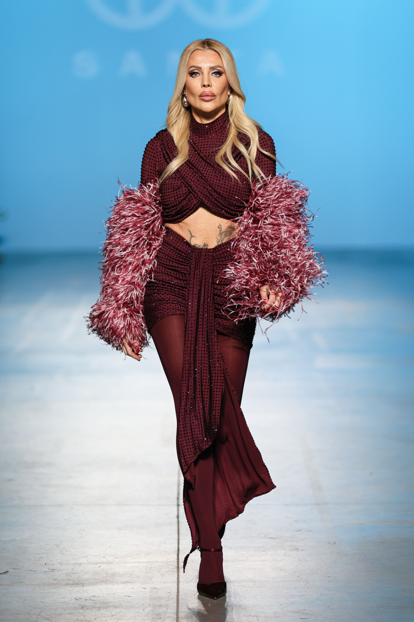Ukrainian Fashion Week: спокуса та елегантність на показі SANTA FW25/26