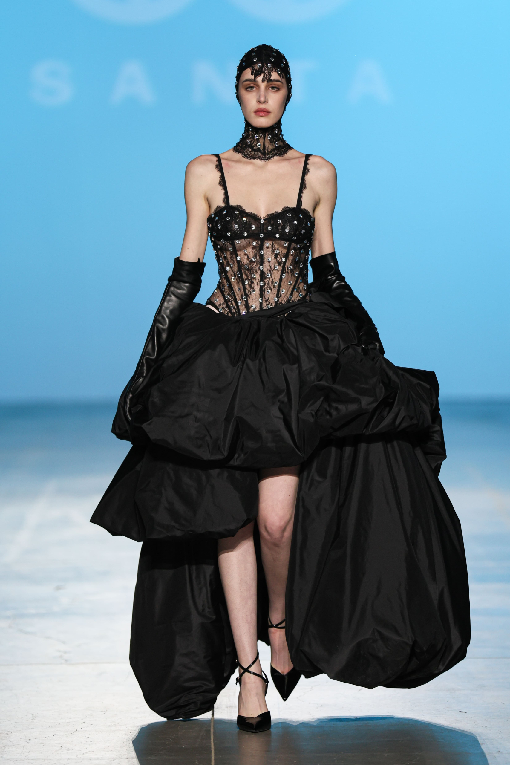 Ukrainian Fashion Week: спокуса та елегантність на показі SANTA FW25/26
