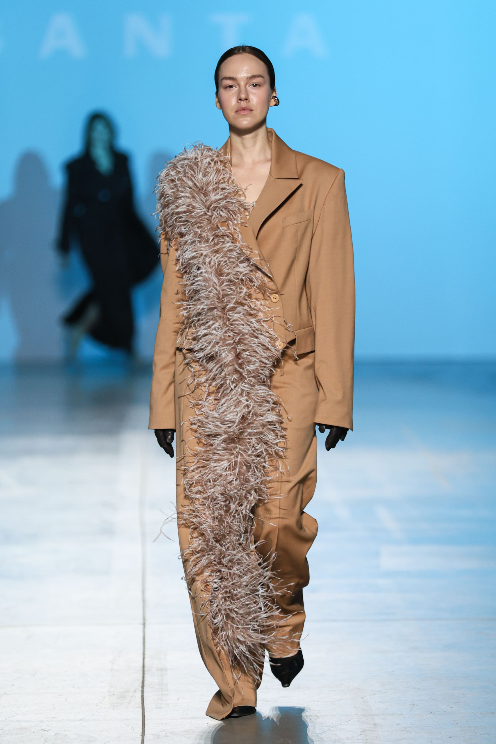 Ukrainian Fashion Week: спокуса та елегантність на показі SANTA FW25/26