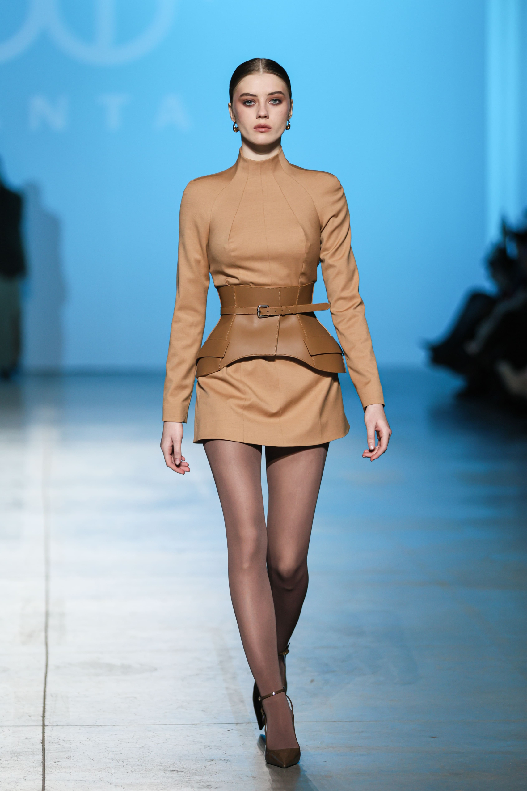 Ukrainian Fashion Week: спокуса та елегантність на показі SANTA FW25/26