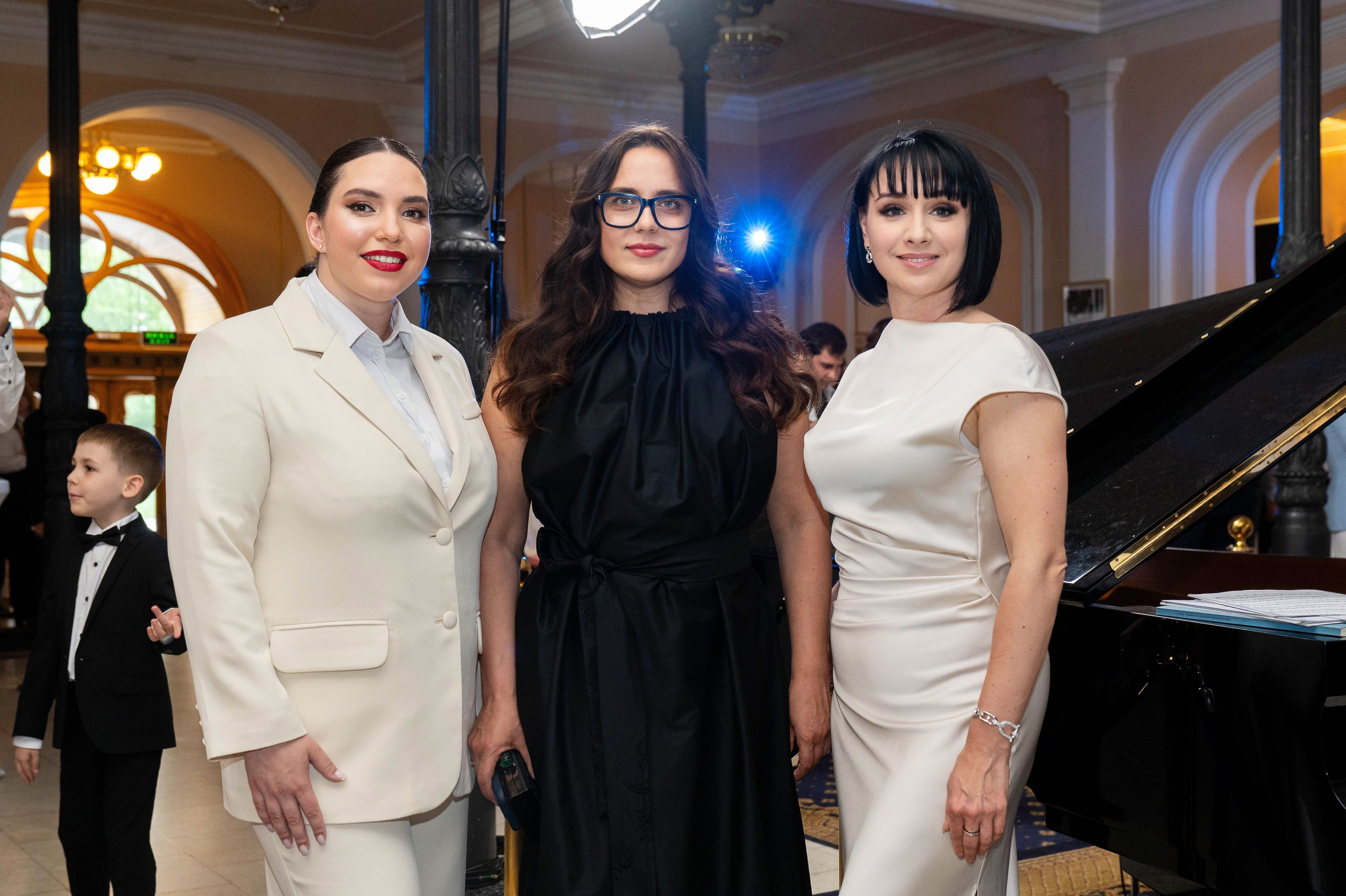 Катерина Сізоненко, Тетяна Шаповалова, Олександра Бобруйко