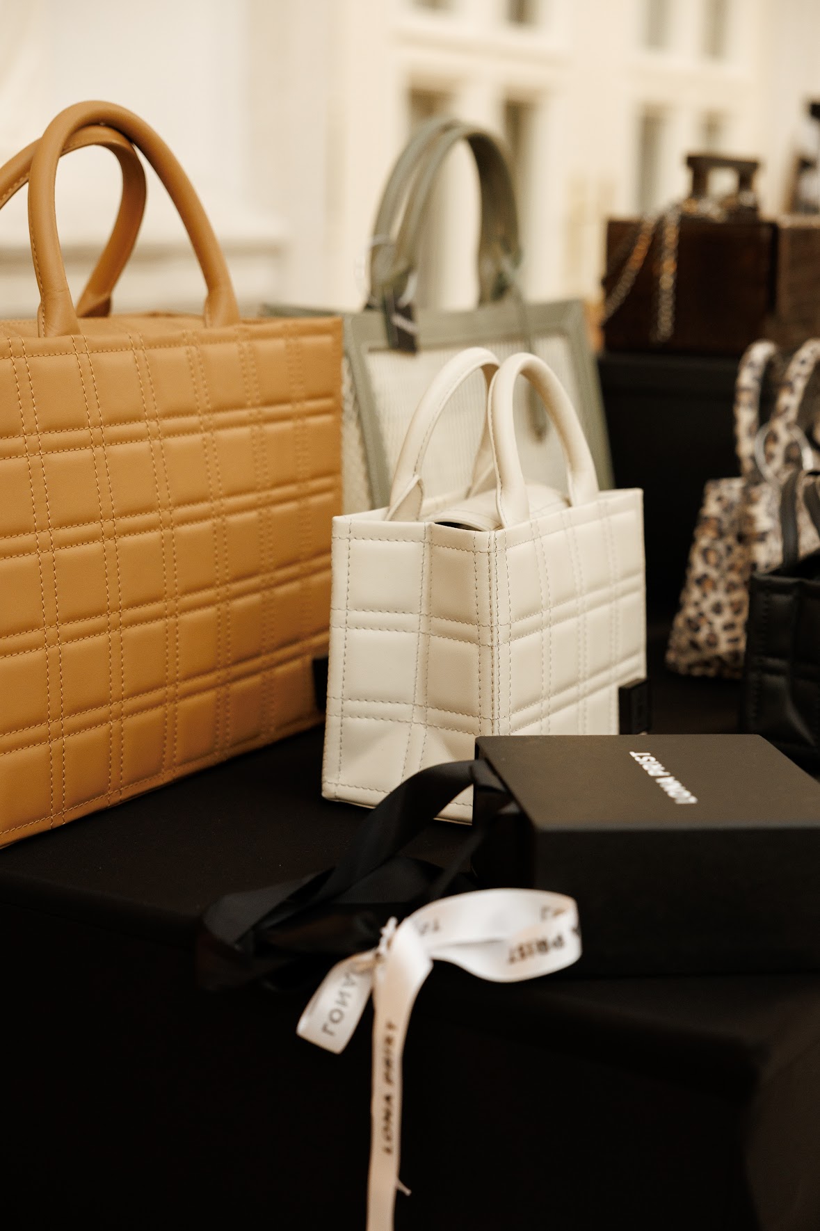 Fairmont Charity Market у Fairmont Grand Hotel Kyiv