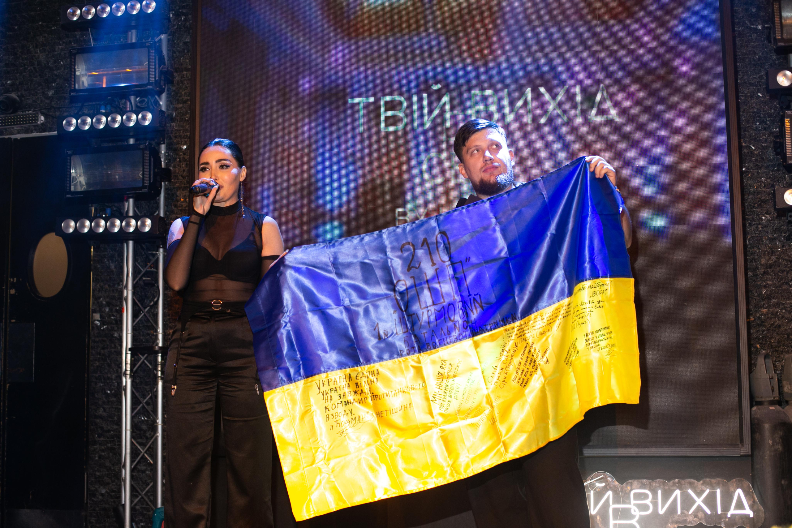 Благодійний концерт «Твій вихід у світ» об’єднав мистецтво і підтримку військових у ресторані Boho