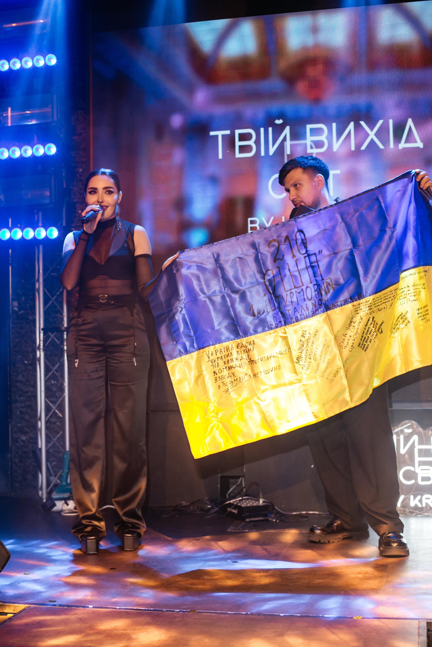 Благодійний концерт «Твій вихід у світ» об’єднав мистецтво і підтримку військових у ресторані Boho