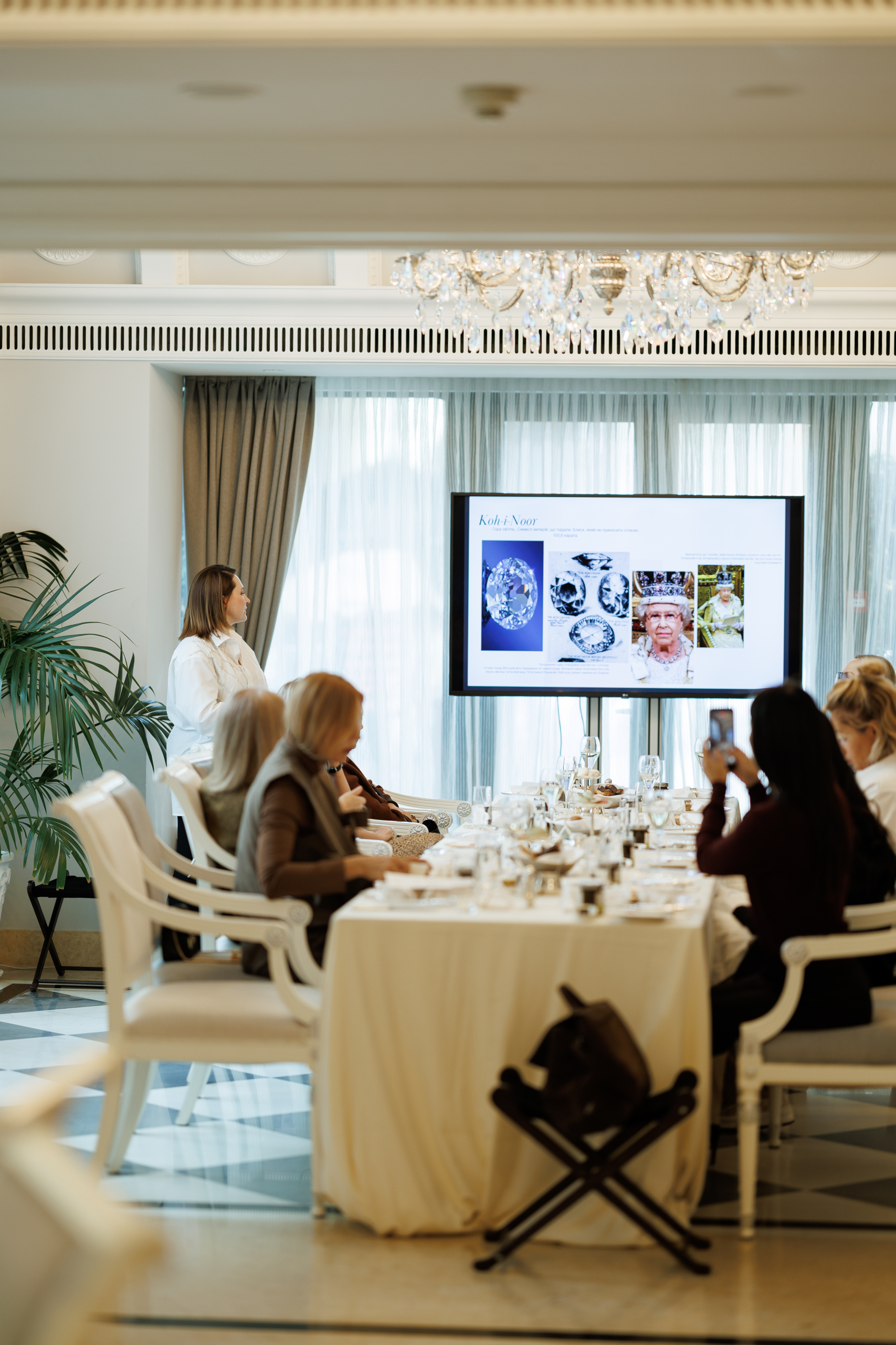 Сімнадцятий благодійний ювелірний бранч Анастасії Жолинської в InterContinental Kyiv