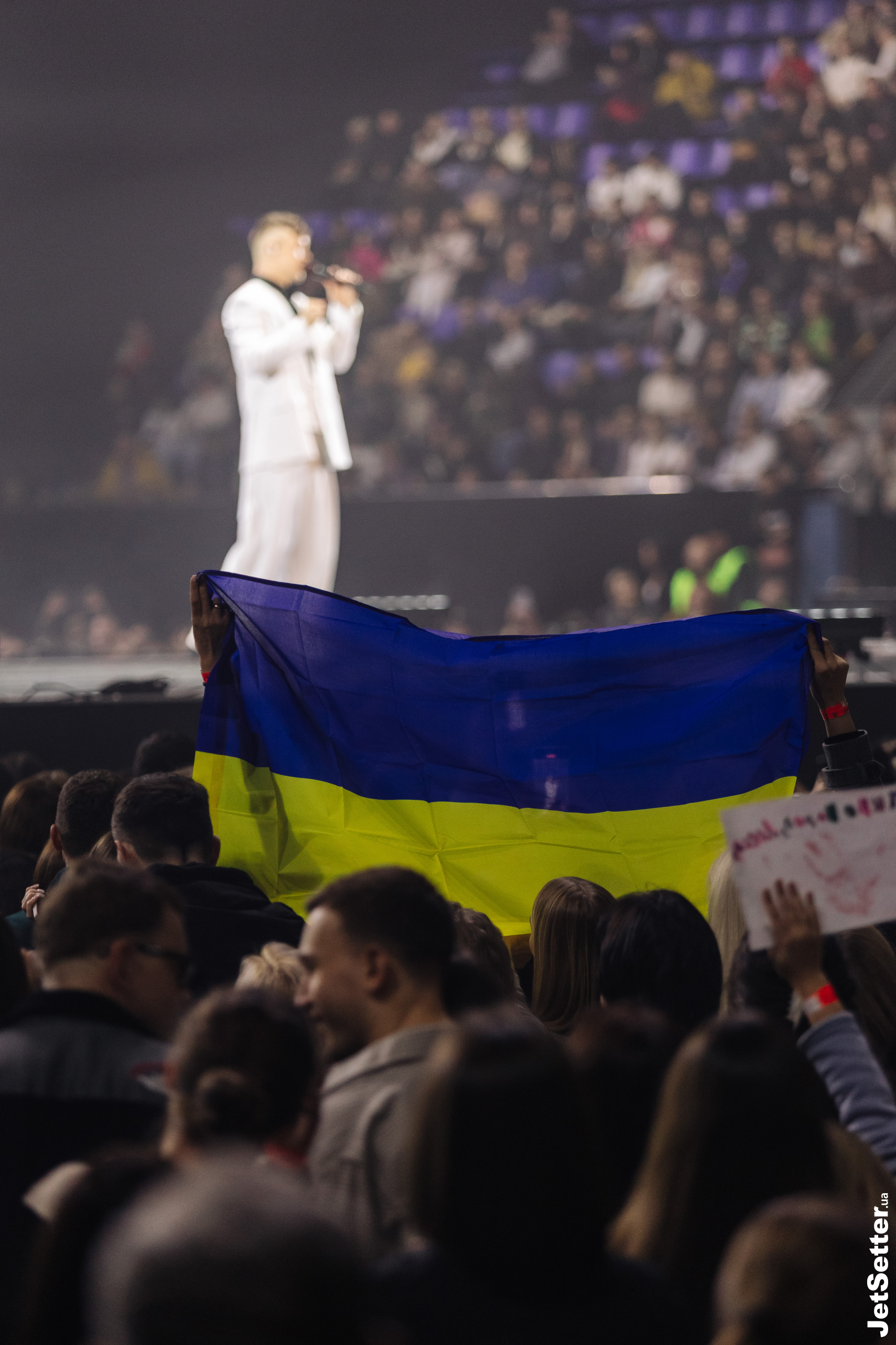 Шоу Артема Пивоварова з оркестром у Палаці спорту