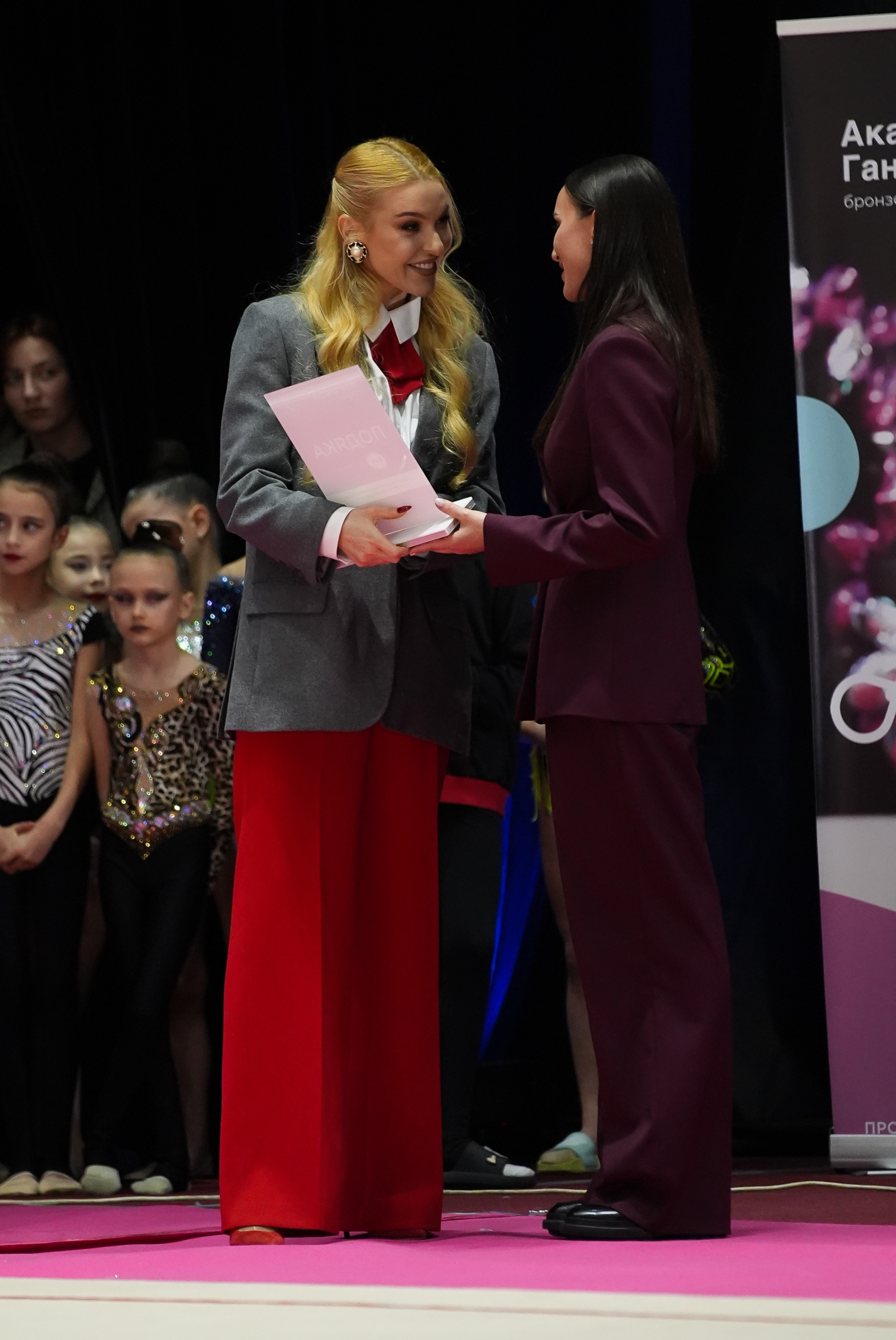Анна Буткевич,Анна Різатдінова
