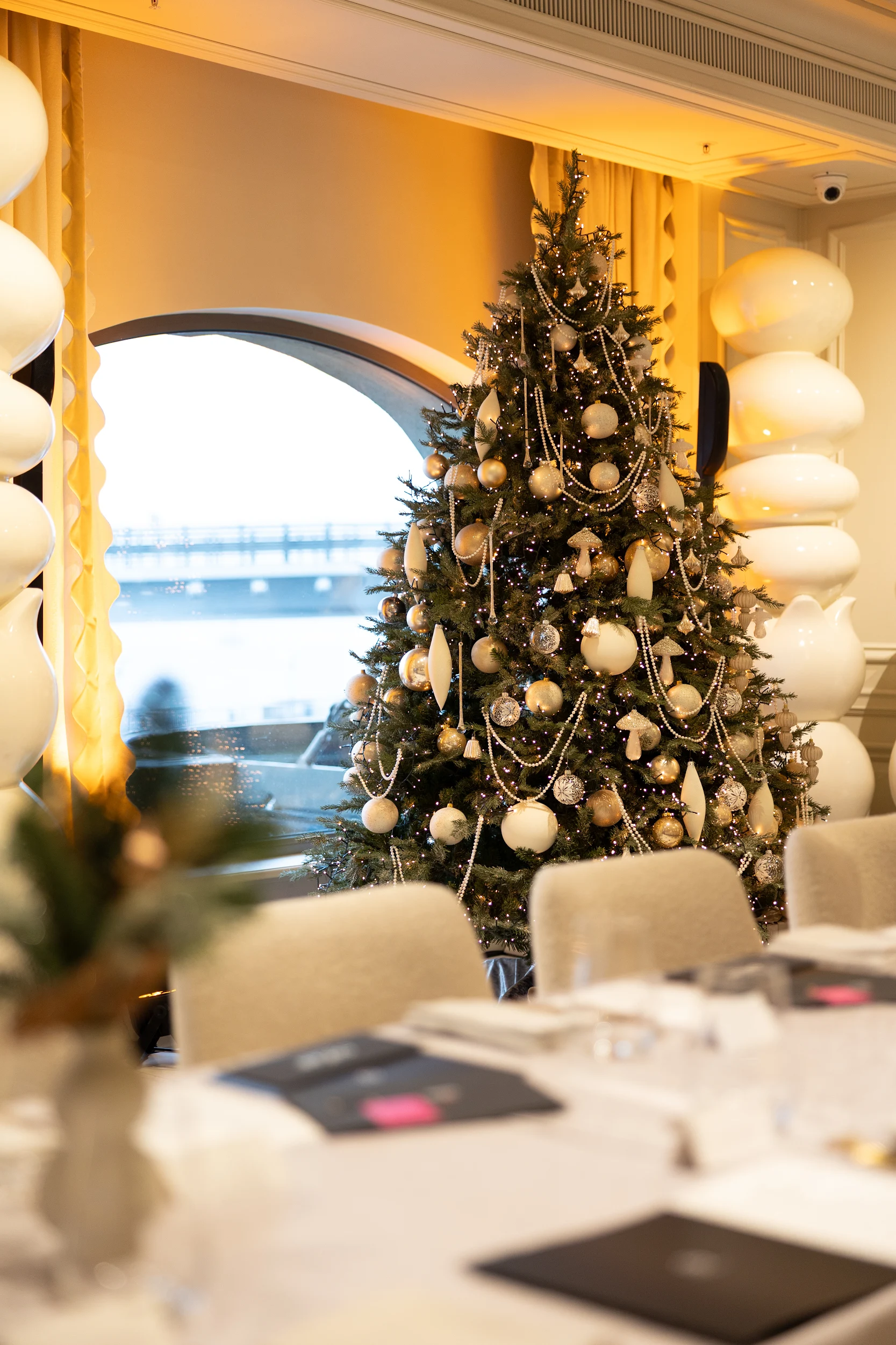 Різдвяний бранч від OSCAR Club у Fairmont Grand Hotel Kyiv