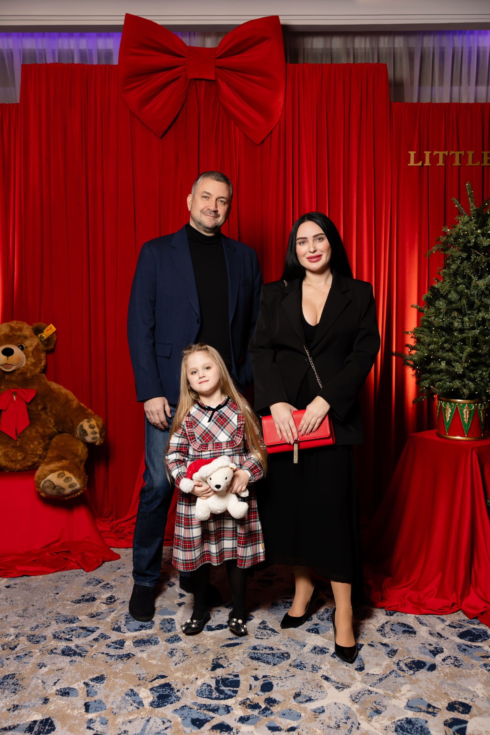Магія та колекційні Teddy Bear: благодійний різдвяний бал від Little House Foundation