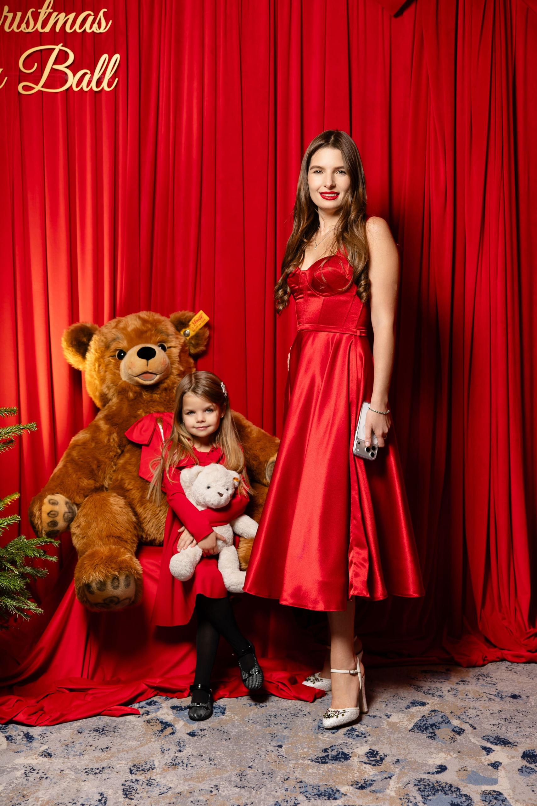 Магія та колекційні Teddy Bear: благодійний різдвяний бал від Little House Foundation