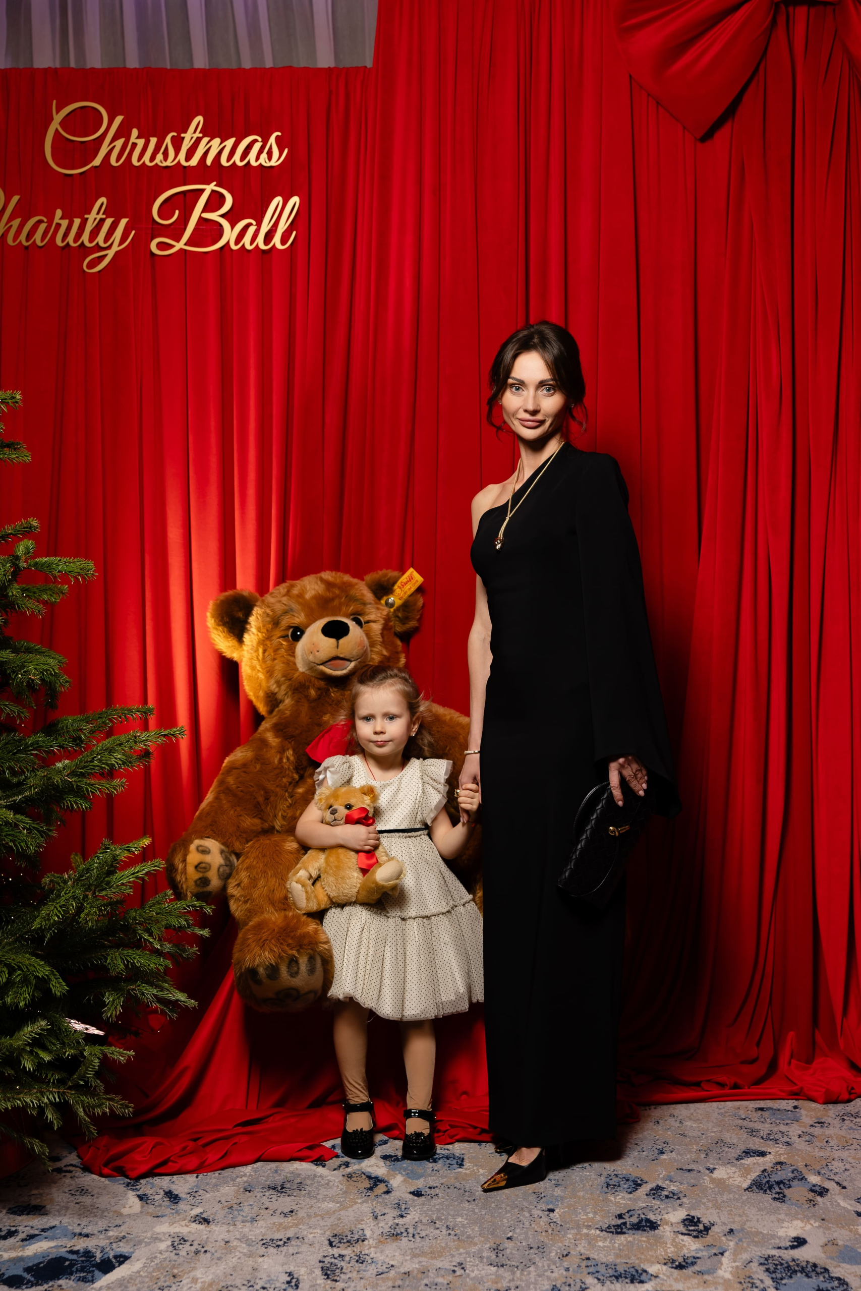Магія та колекційні Teddy Bear: благодійний різдвяний бал від Little House Foundation